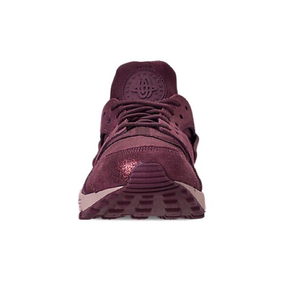 **SOLD** 🎆 Women’s Nike Air Huarache Run 🎆 - Picture 3 of 8